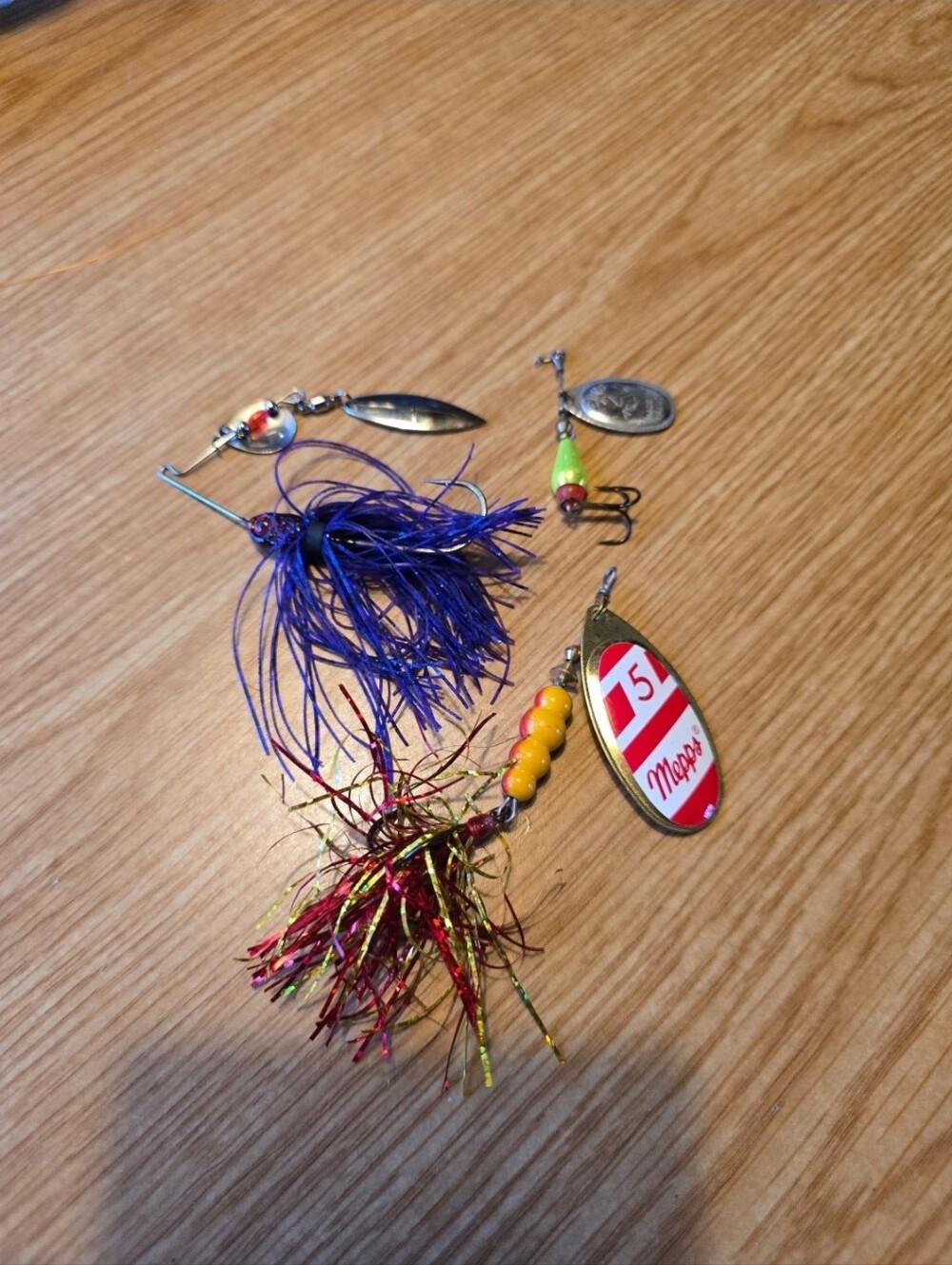 Red/White #5 Spinner Fishing Lure with Purple and Red Tinsel Skirts
